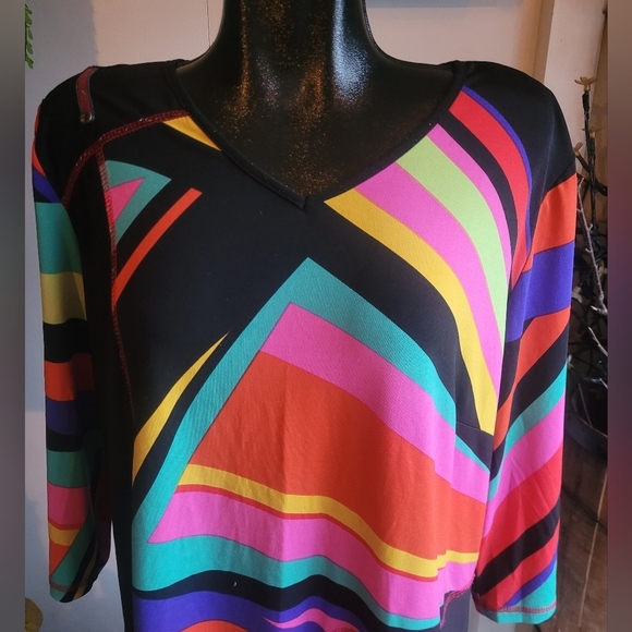 Libra Multi Colored Abstract Print Cropped Sleeve Top 1X - Picture 2 of 7